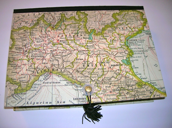 Rectangular Box with Map of Italy paper
