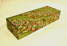 Flat Oblong Box with Kirara Flowers paper