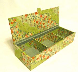 Flat Oblong Box with Kirara Flowers Japanese paper