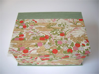 Square Box with Red & Pink Summer Flowers paper