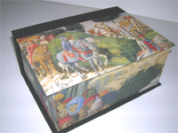 Square Box with Prince’s Hunt paper