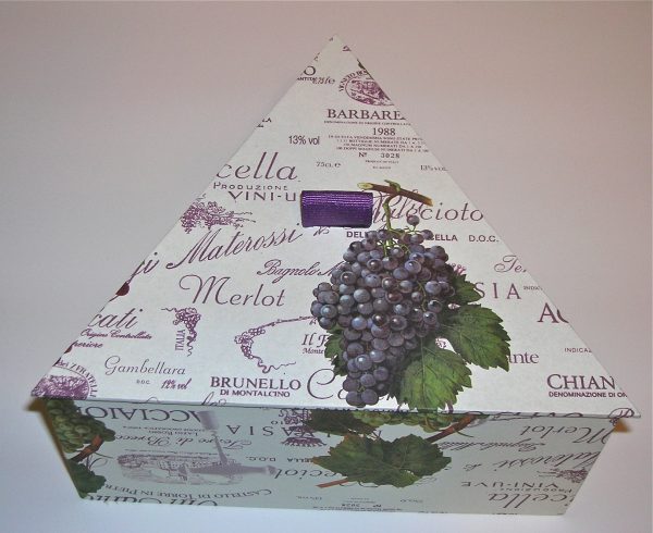 Triangular Box with Italian Grapes and Wines paper